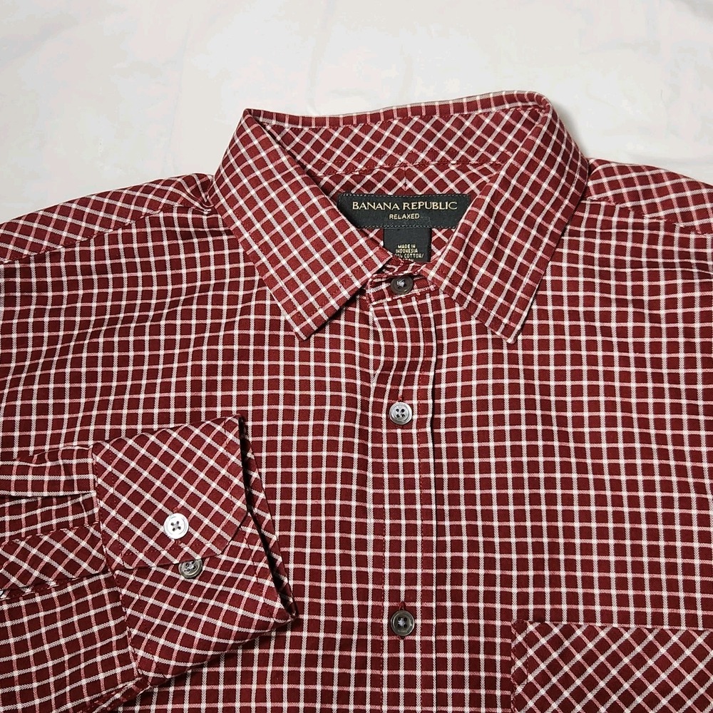 Banana‎ Republic Relaxed  Mens  Button Down Shirt Size Large Burgundy Checkered